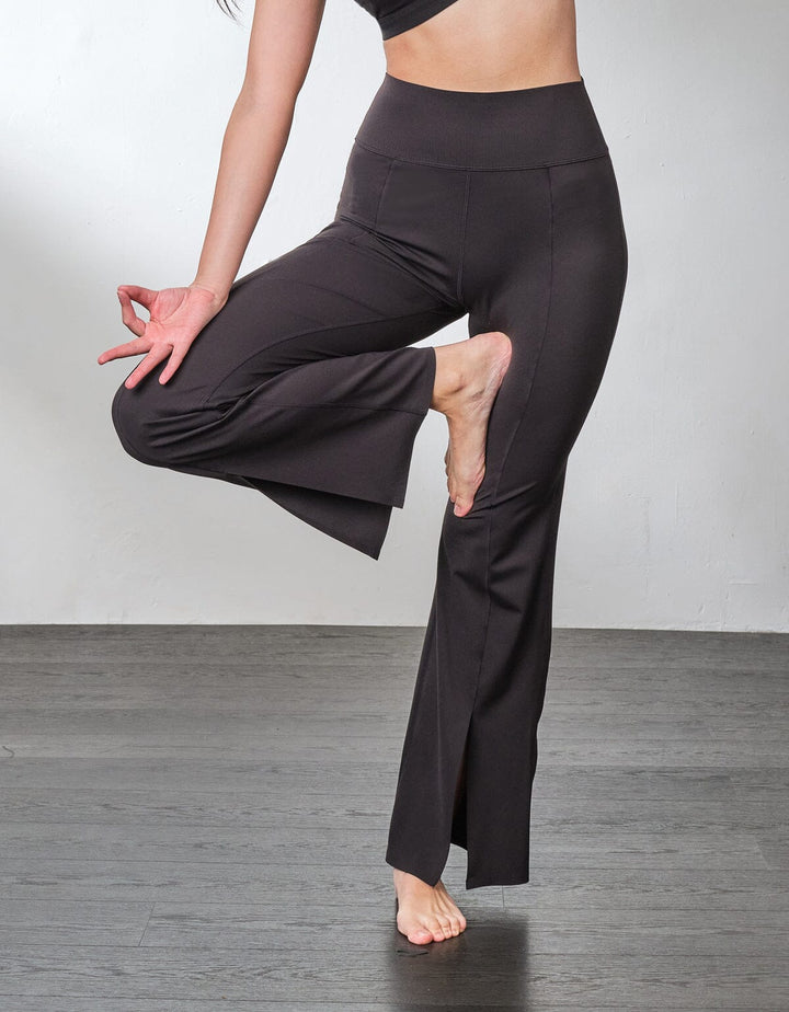 HOW- EFFORTLESS Mid-Waist Kick Flare Full length Sports leggings Leggings Her own words SPORTS Black S