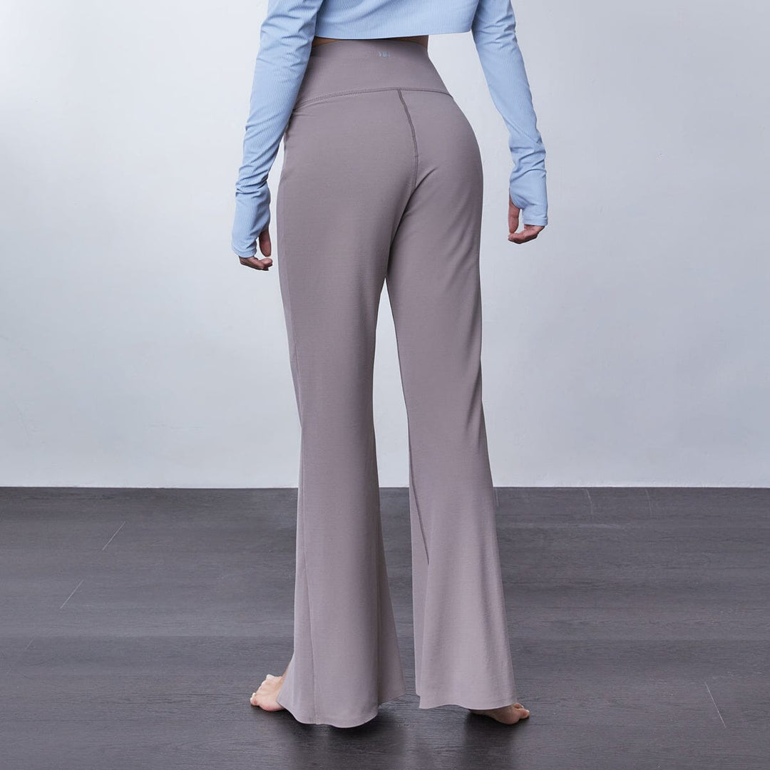 HOW- Effortless Mid-Waist Kick Flare Full length Sports leggings Leggings Her own words SPORTS