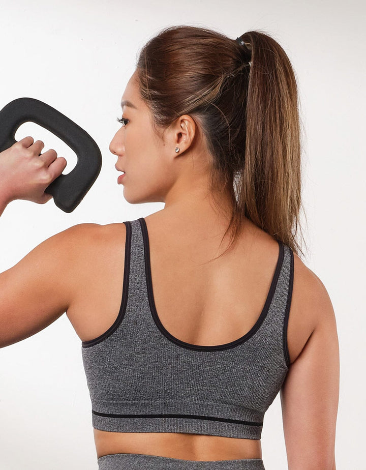 SUSTAINABLE Knit REherbafoam™ REextraSkin™ Medium Impact Zip Front Sports Bra Sports Bra Her own words SPORTS