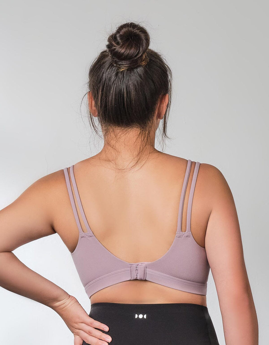 HOW- EFFORTLESS REwickMax™ Medium Impact Light Push Up Yoga Sports Bra Sports Bra Her own words SPORTS