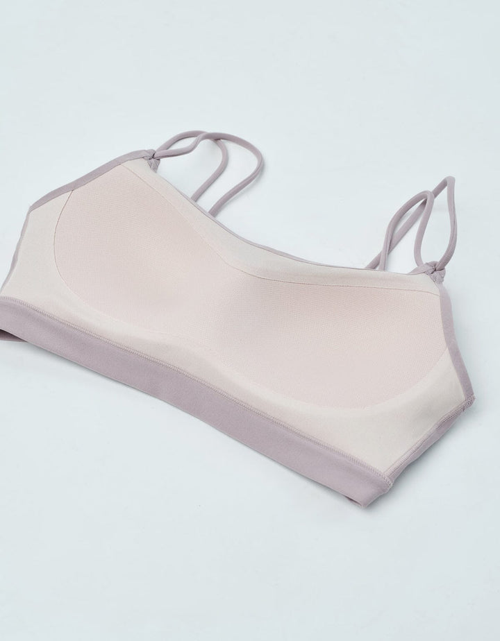 HOW- EFFORTLESS REwickMax™ Medium Impact Light Push Up Yoga Sports Bra Sports Bra Her own words SPORTS