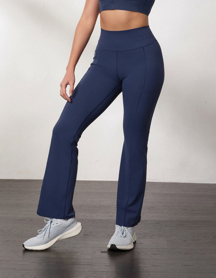 (out of stock) HOW- EFFORTLESS Medium Waist Kick Flare Full length Sports leggings Leggings Her own words SPORTS