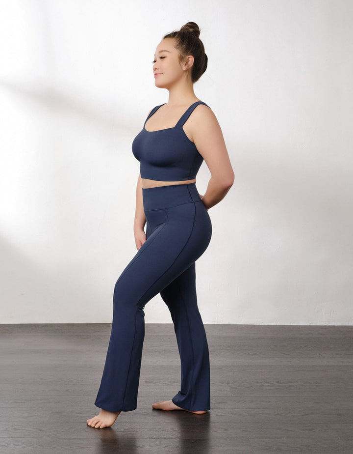 HOW- EFFORTLESS REmarshmallowPad™ UV Protection Medium Impact Longline Sports Bra Sports Bra Her own words SPORTS