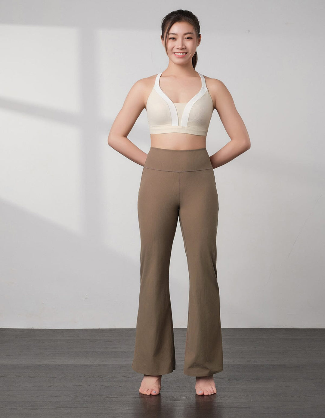 HOW-EFFORTLESS REextraSkin™ Mixed Fabric Triangle Sports Bra Sports Bra Her own words SPORTS