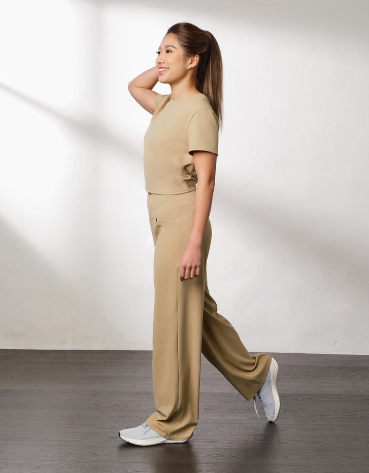 HOW- EFFORTLESS Slim Fit Yoga Short Sleeve Cross Crop Top Tops Her own words SPORTS 