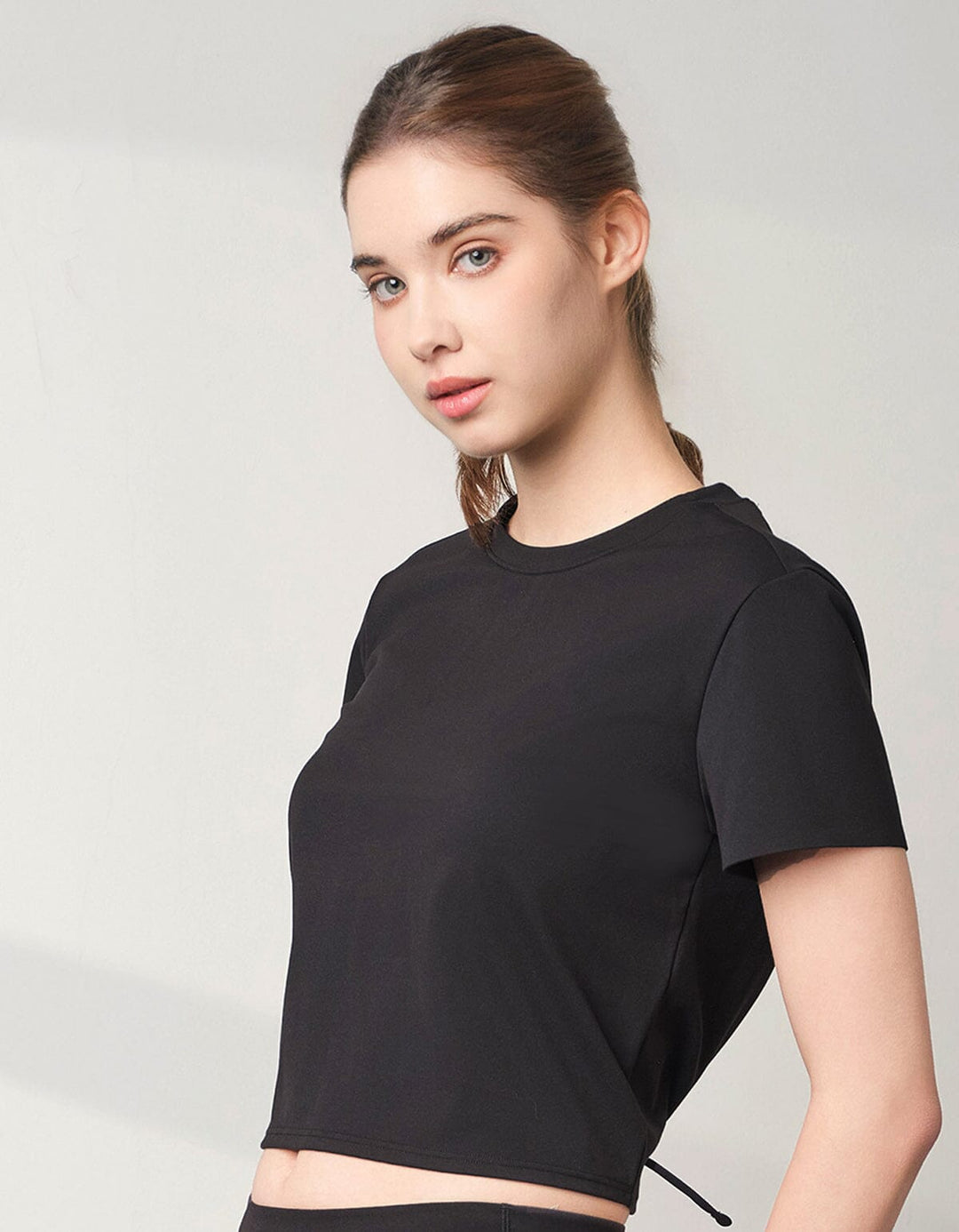 HOW-EFFORTLESS Slim Fit Keyhole Tie-Back Short Sleeve Crop Top Crop Top Her own words SPORTS 
