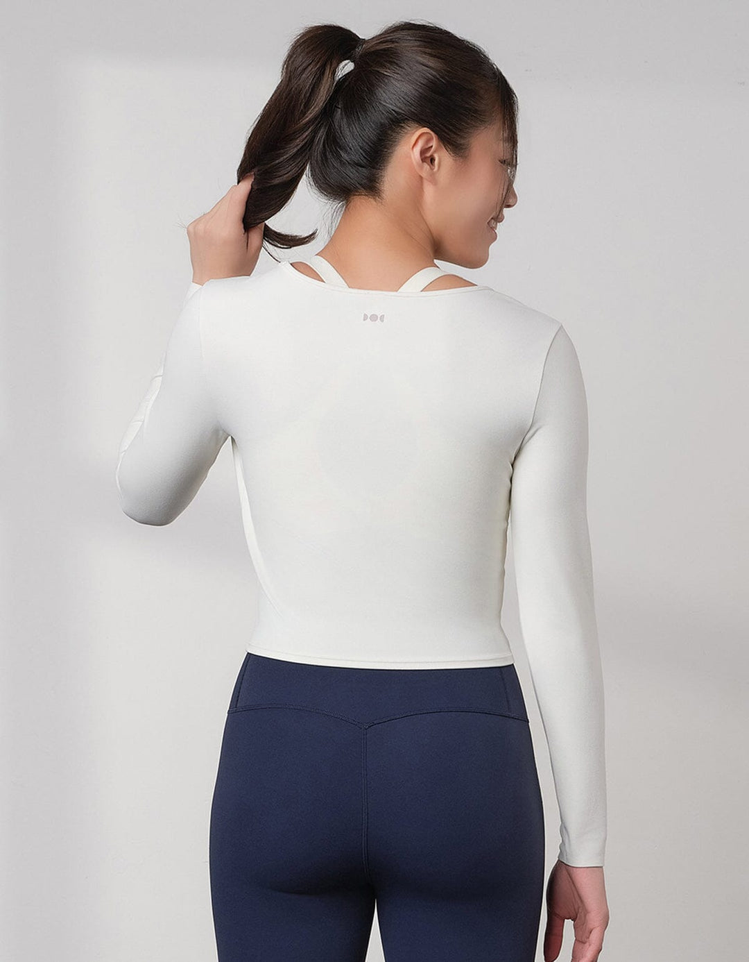 HOW-EFFORTLESS Square Neck Tight Fit Crop Long Sleeve Crop Top Her own words SPORTS 