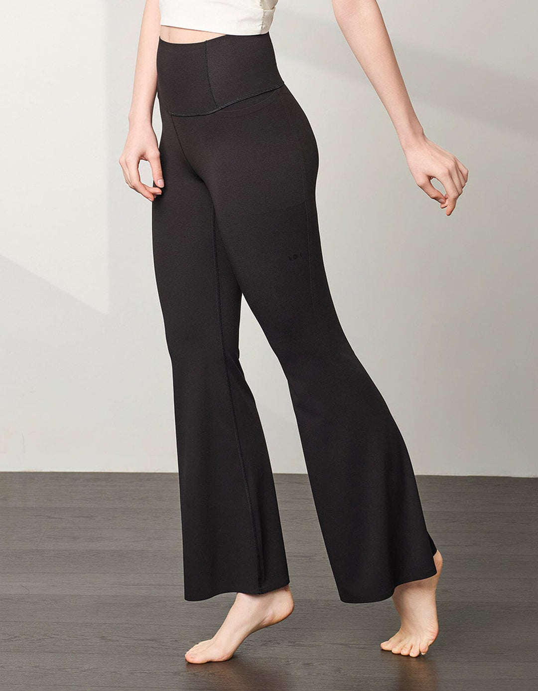 HOW-EFFORTLESS Leggings Her own words SPORTS 