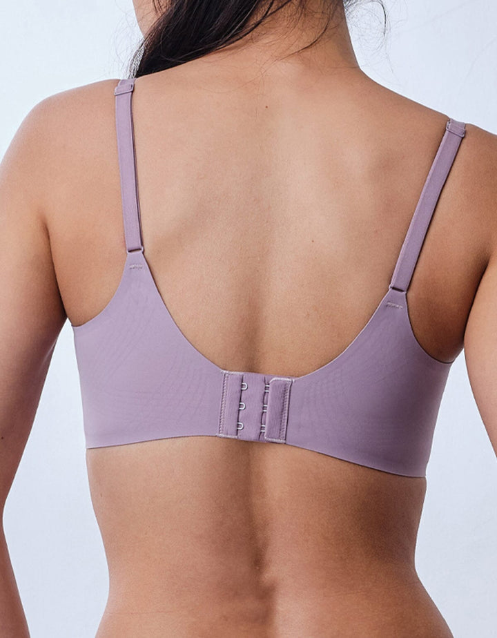 SIGNATURE Airy REmatrixpad™ REextraSkin™ REsiltech™ Wing Non Wired Medium Push Up Bra Bra Her own words Sea Fog XS (70A-B) 