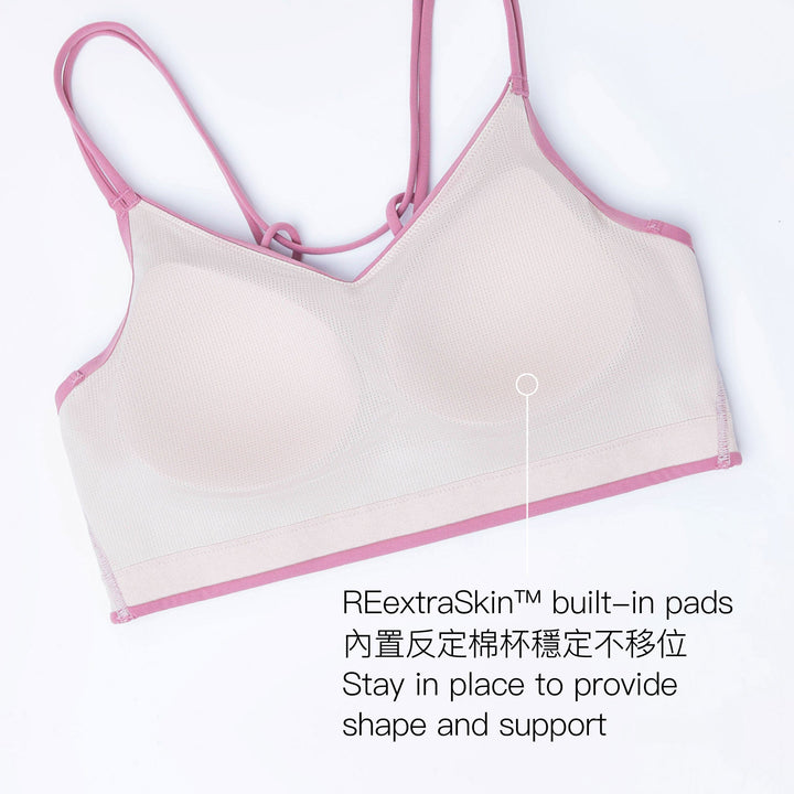 HOW- EFFORTLESS REextraSkin™ UV Protection Medium Impact Yoga Sports Bra Sports Bra Her own words SPORTS 