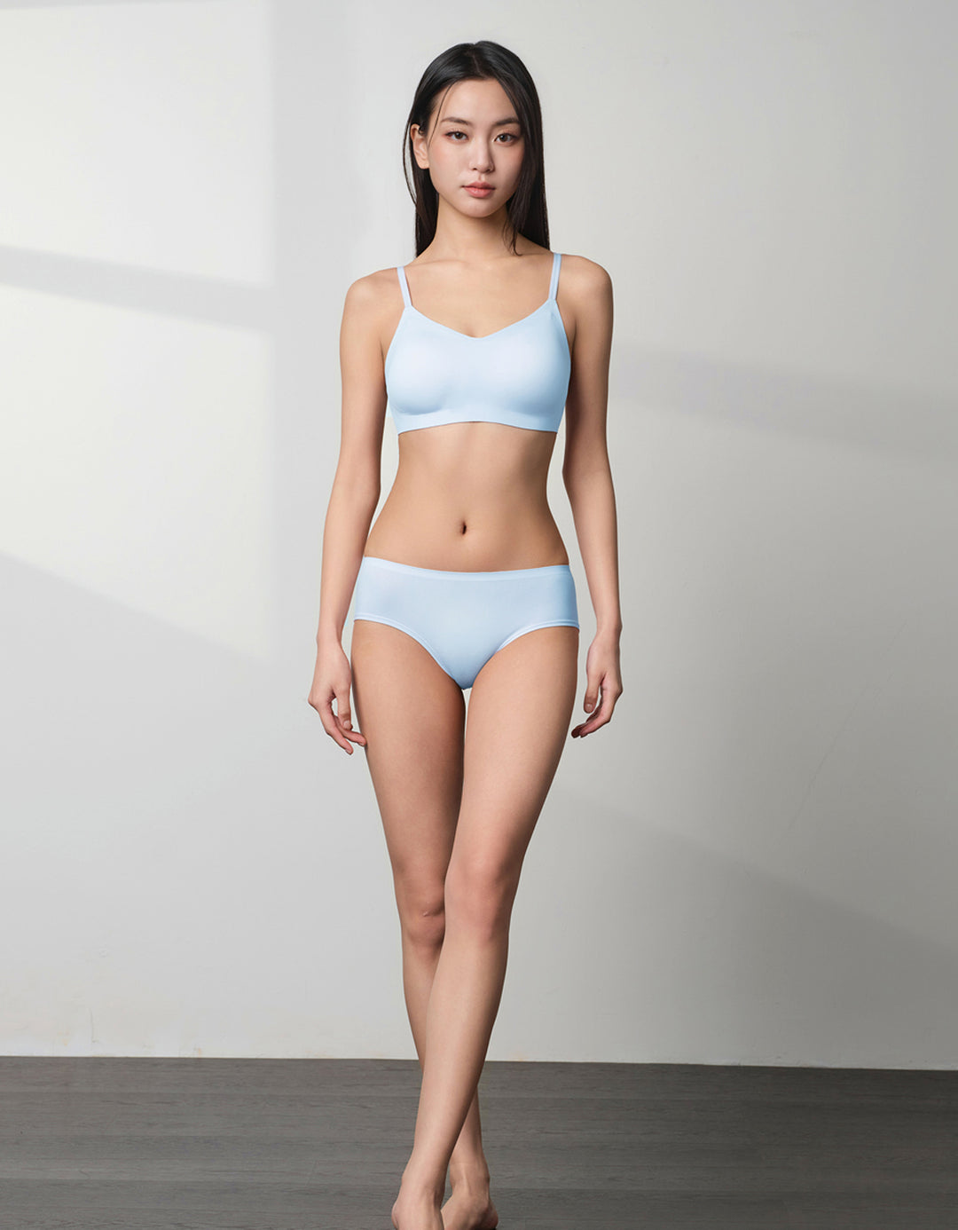 INVISIBLE Light Push Up Bralette