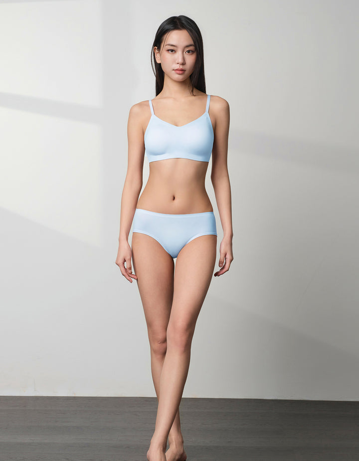 INVISIBLE Light Push Up Bralette