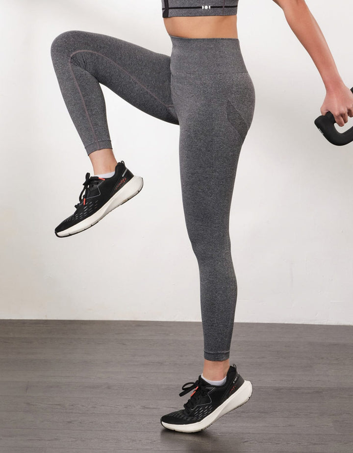 Butt-Sculpting Knit High-Waist Cropped Petite Sports Leggings Leggings Her own words SPORTS 