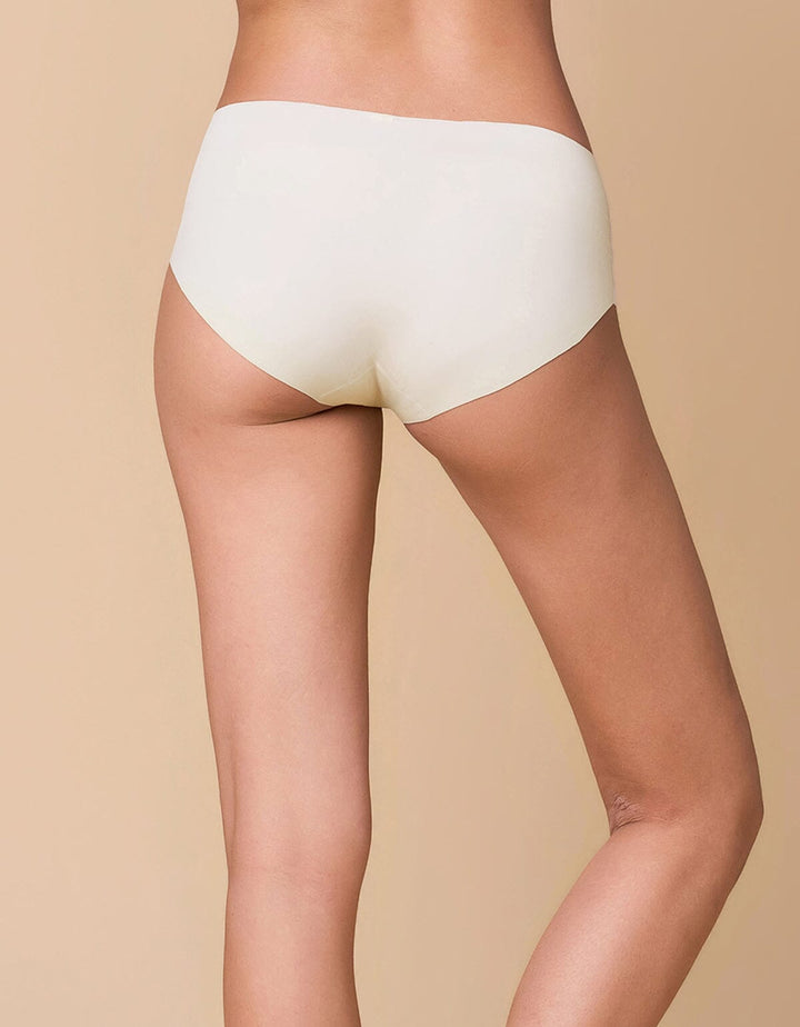 SMOOTHING Free-cut Hipster Panty Hipster Her own words 