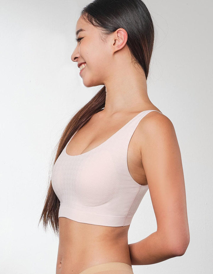 SOFT TOUCH REmarshmallowPad™ Seamless Knit REextraSkin™ Bra Top Bra Her own words 