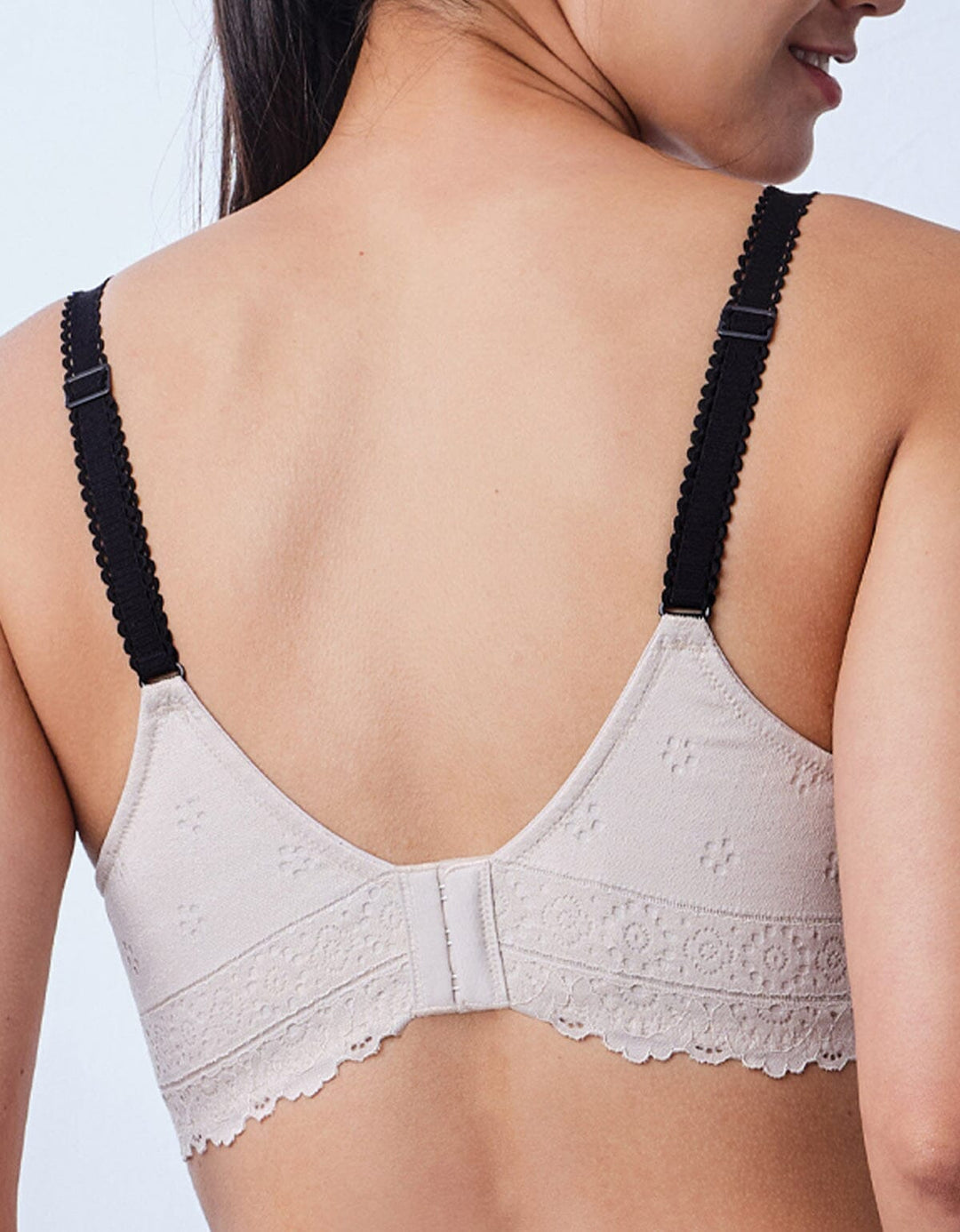 SUSTAINABLE REherbafoam™ Soft Touch Full Coverage Lightly Lined Lace Bra Bra Her own words Pumice Stone x Black 75C 