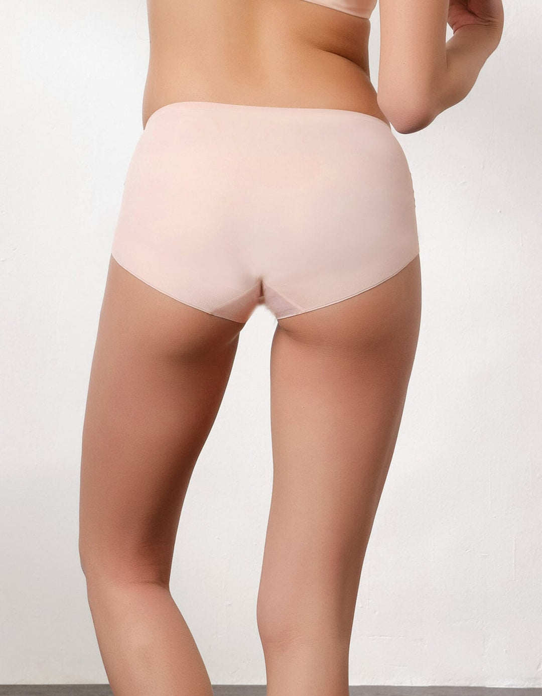 SMOOTHING Boyleg Panty Boyleg Her own words 