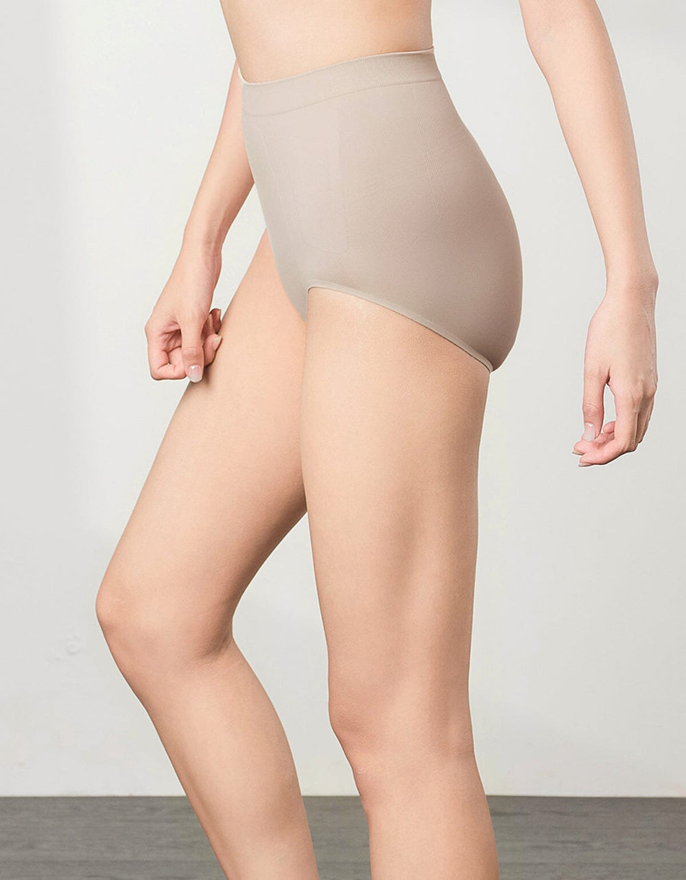 LIGHT CONTROL Seamless Knit Super High-rise Brief High Waist Brief Her own words Atmosphere S 