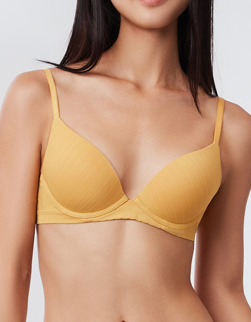 SUSTAINABLE REherbafoam™ Seamless Jacquard Knit Plunge Bra Bra Her own words 