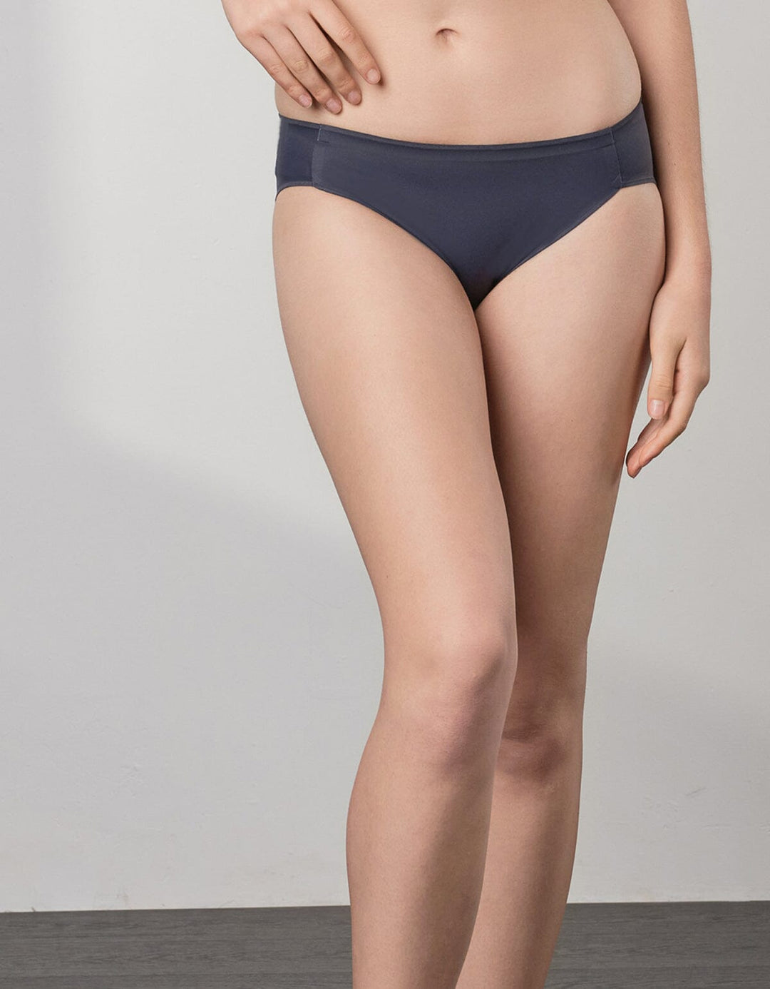 SIGNATURE Bikini Panty Bikini Her own words 