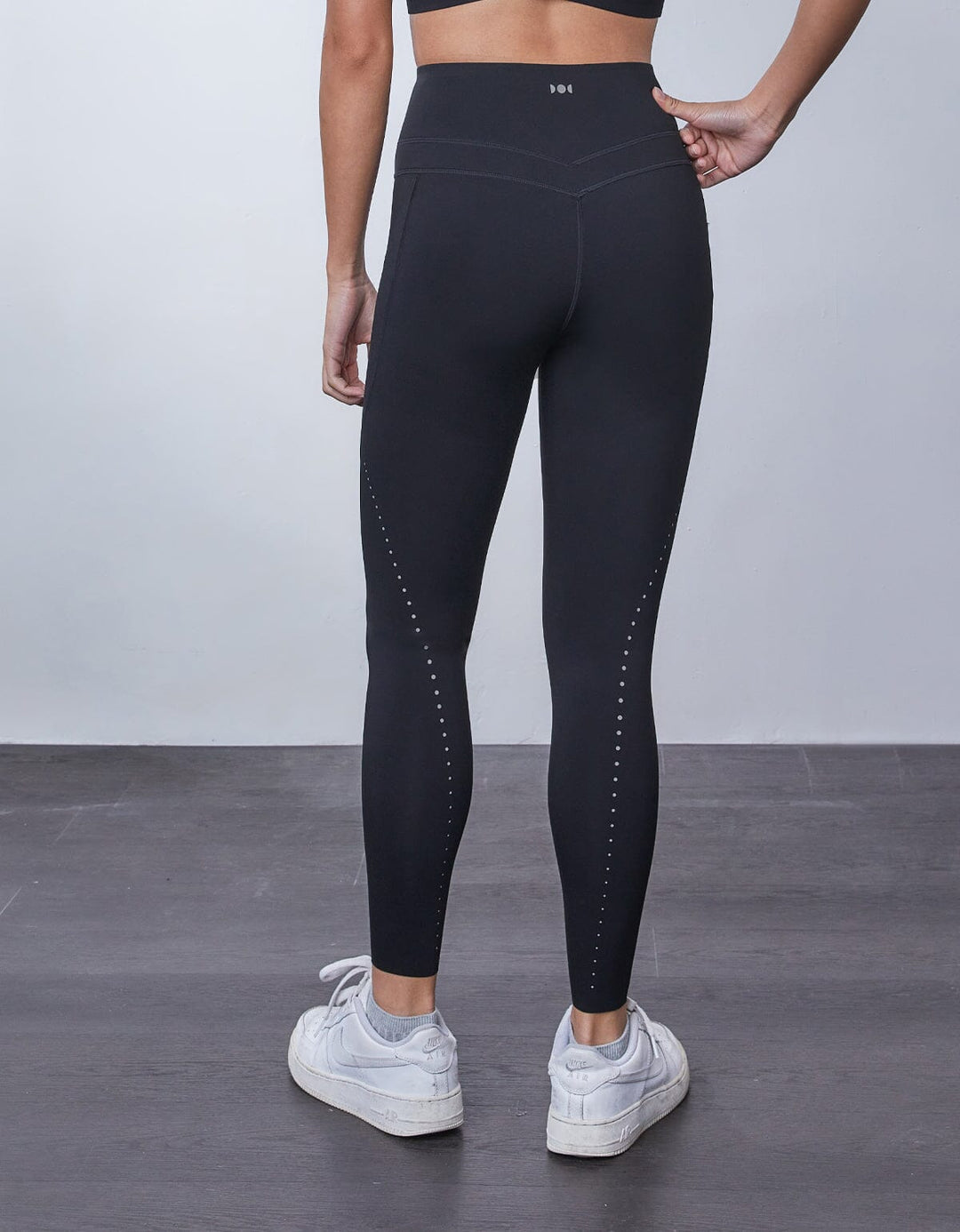 HOW-CONTROLLED High-Waist Cool Touch Leggings Leggings Her own words SPORTS Black S 