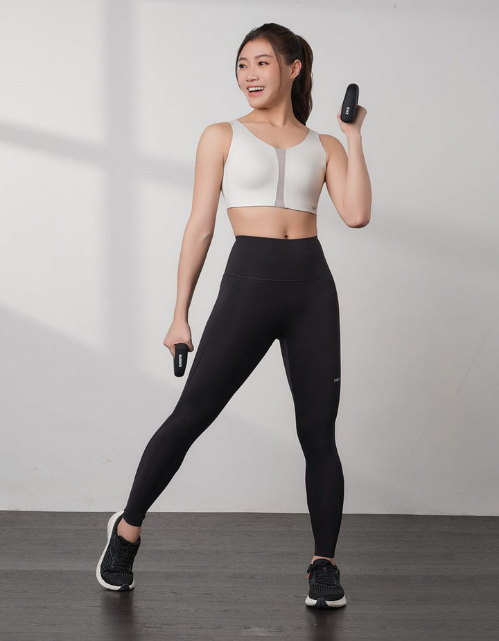 HOW-CONTROLLED REmatrixPad™ & REwickMax™ Breathable High Impact Sports Bra Sports Bra Her own words SPORTS 