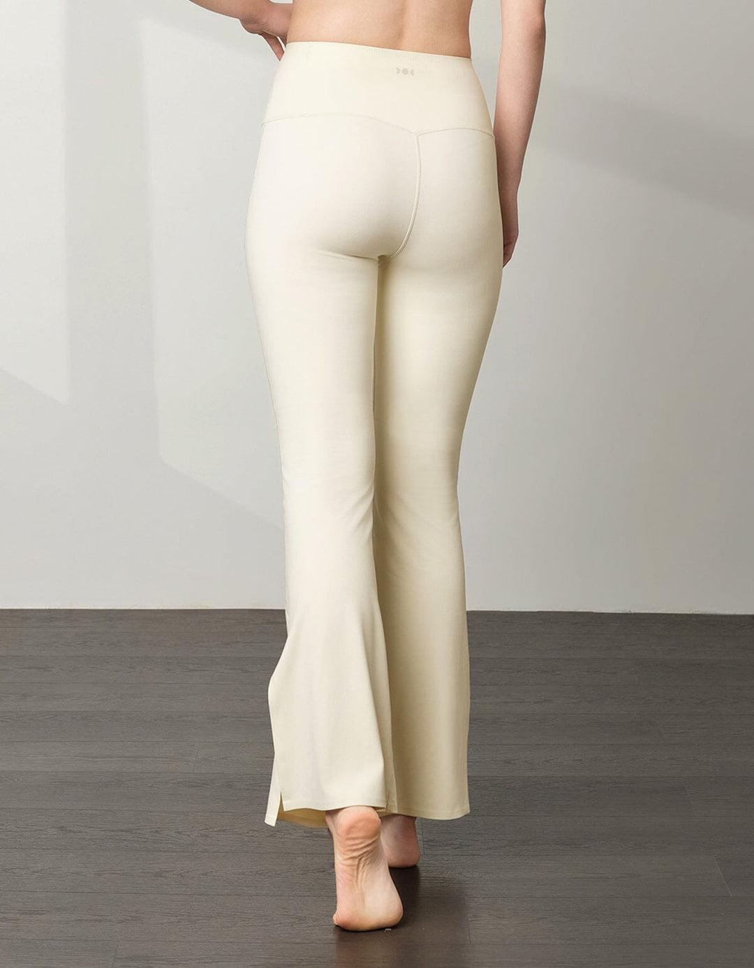 HOW-EFFORTLESS Resiltech™ High Waist Kick Flare Full Length Leggings Flare Her own words SPORTS 