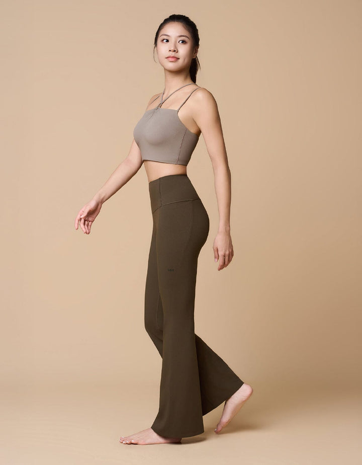 HOW-EFFORTLESS Medium Impact Longline Sports Bra Sports Bra Her own words SPORTS 