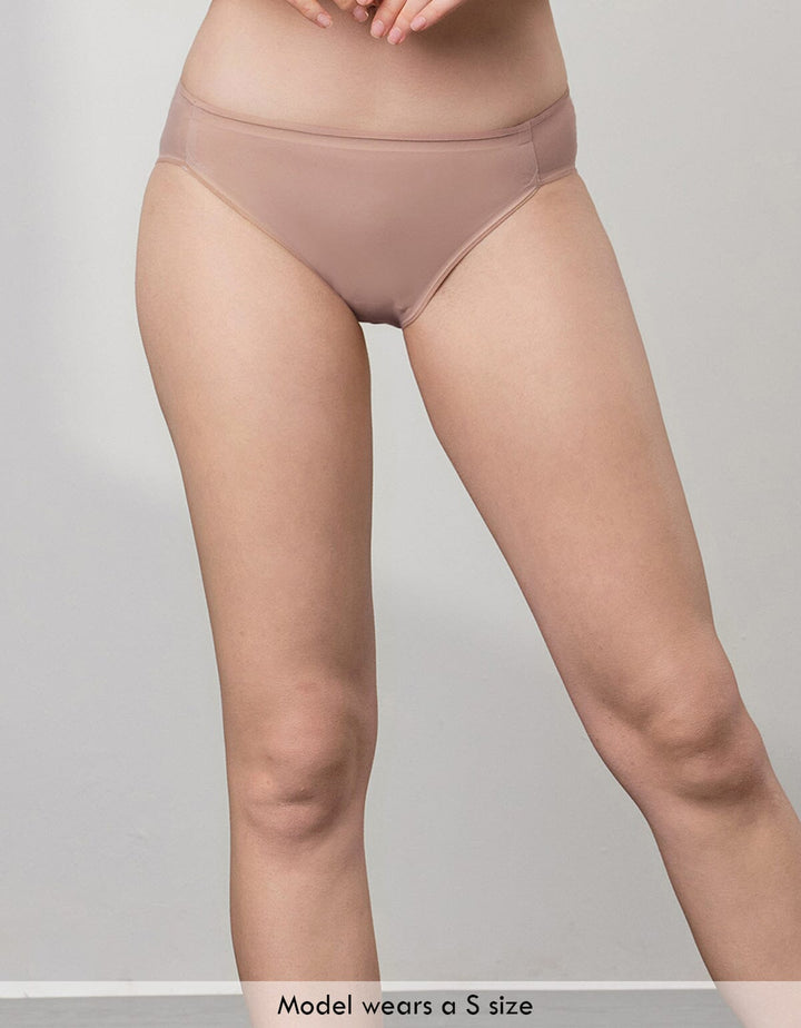 SIGNATURE Bikini Panty Bikini Her own words 