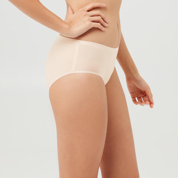 Signature One Size Fits All Brief Panty Panty Her Own Words Champagne L 